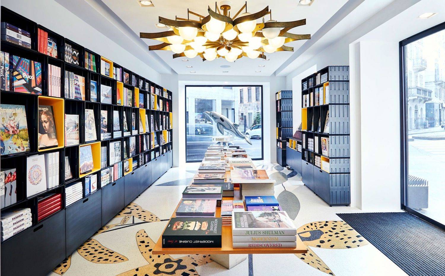 Taschen Store, Milán (Italia). Marc Newson